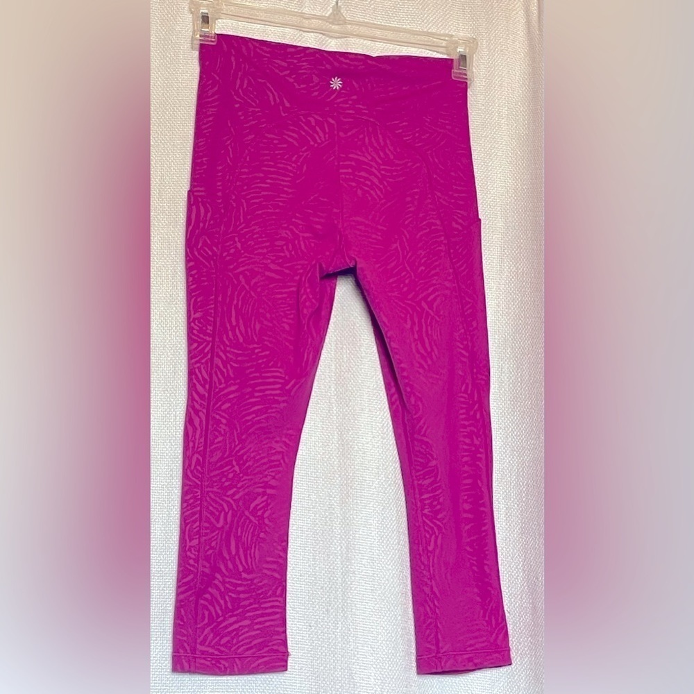 Athleta Ultimate Stash Pocket Printed Capri - Picture 2 of 5